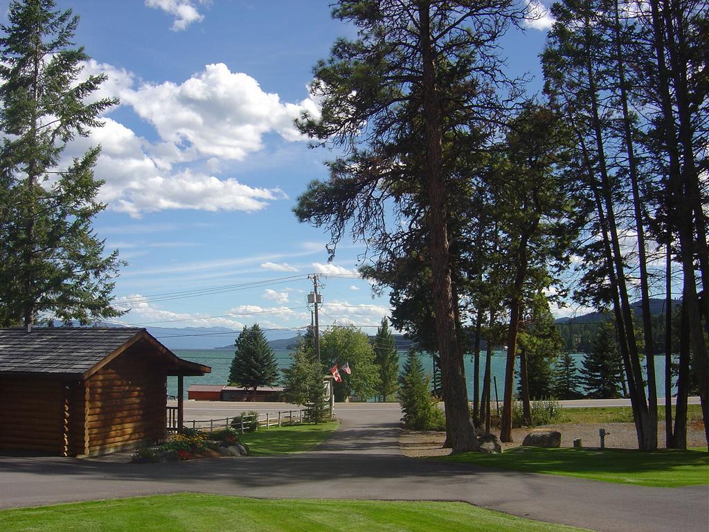 Отель Somers Bay Log Cabin Lodging Экстерьер фото