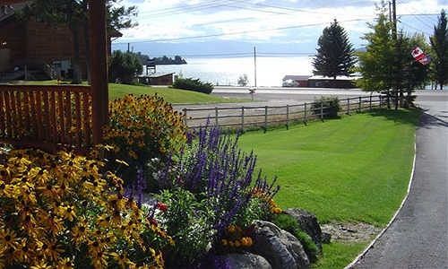Отель Somers Bay Log Cabin Lodging Экстерьер фото
