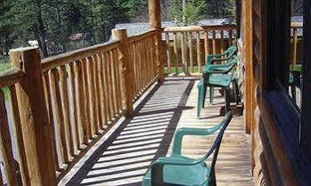 Отель Somers Bay Log Cabin Lodging Экстерьер фото